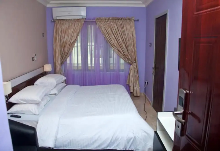 Milestone Hotel