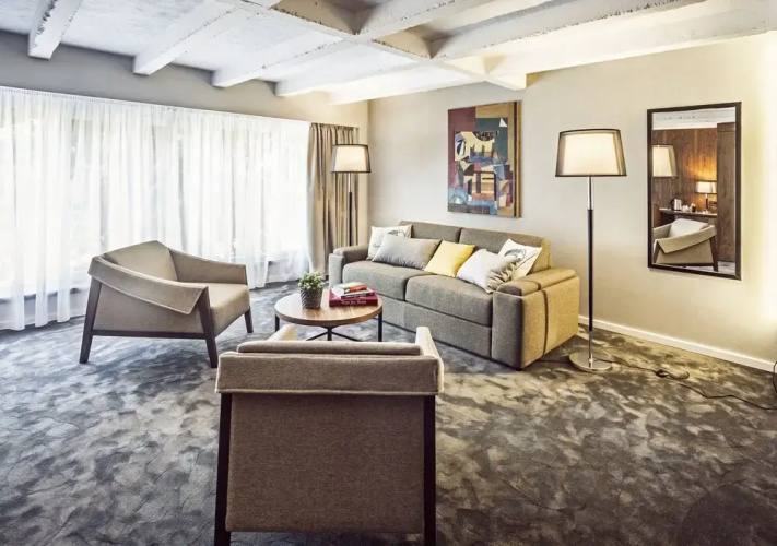 Nomad Luxury Suites