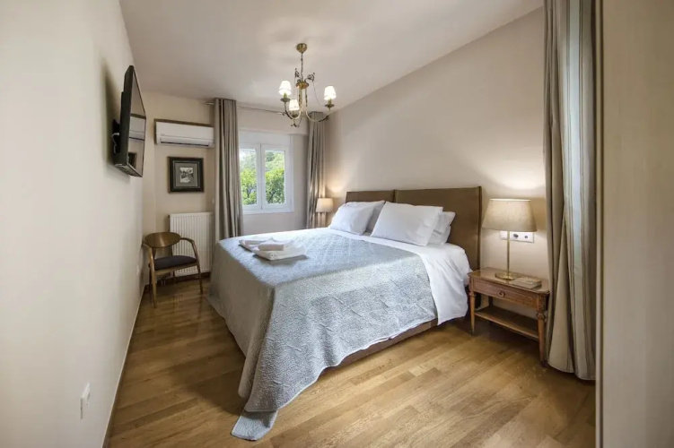 Two Bedroom apt 2' to Acropolis museum