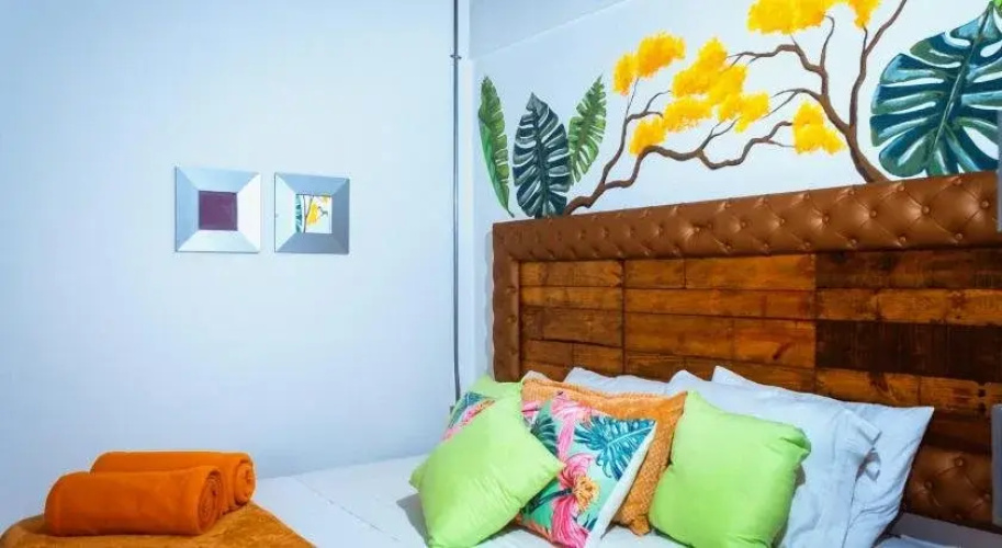 Friends To Be - Hostel