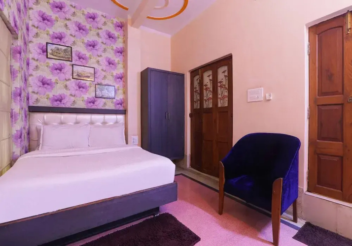 Fabhotel East View