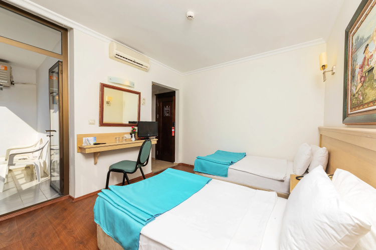 Kayamaris Hotel