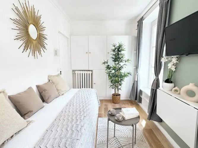 1586 Hauteville