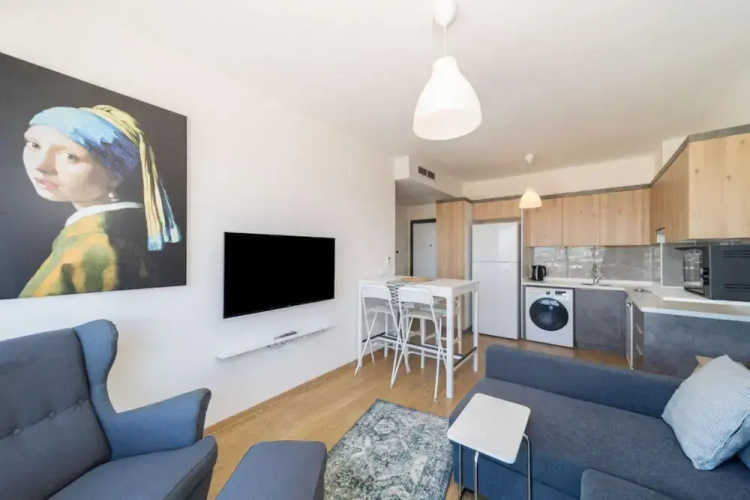 Pleasant Flat With Shared Pool in Kepez