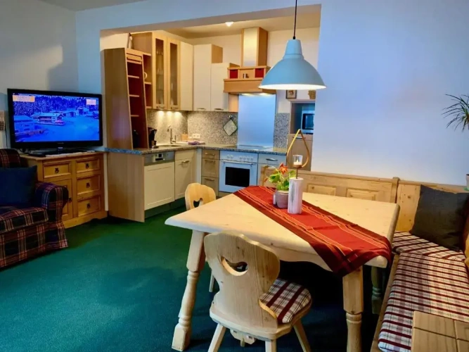 2 Bedrooms Apartment