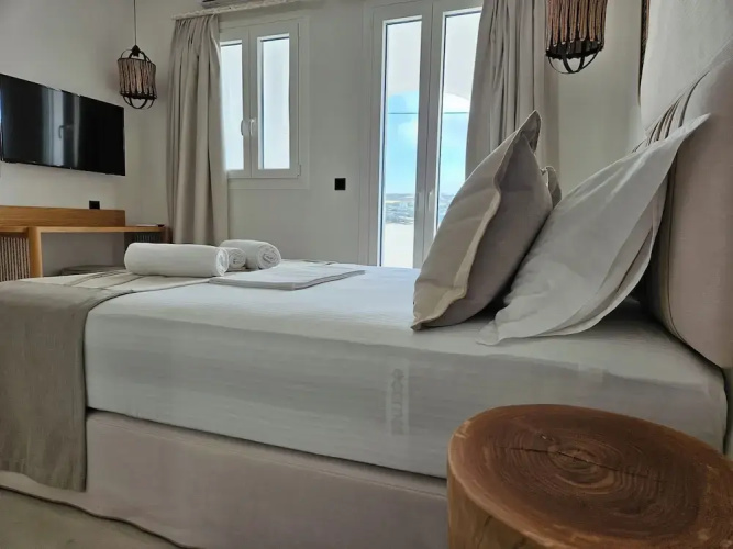 Aristotle Suites