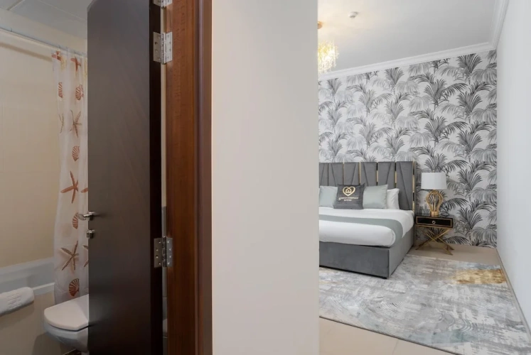 4 Bedrooms Luxury Apartment with sea view