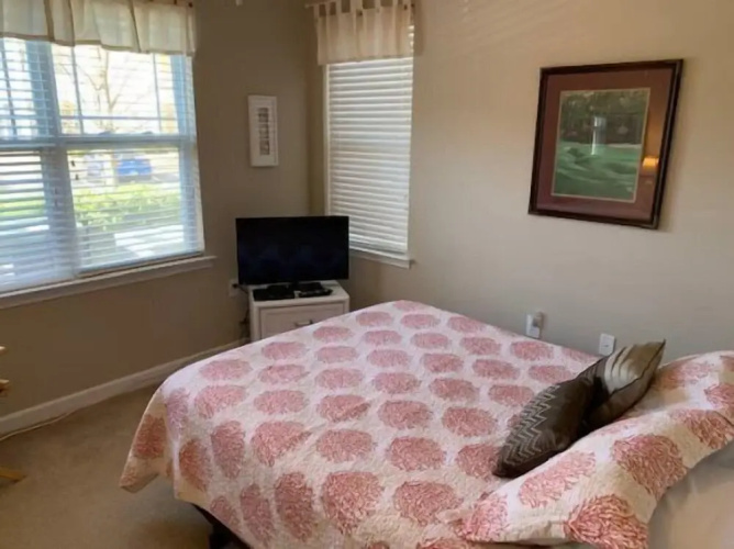 221-06 Woodlands Way