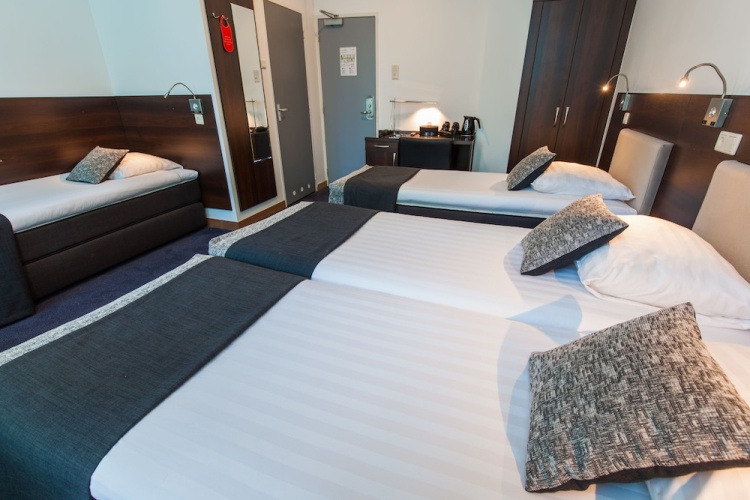 Quadruple room
