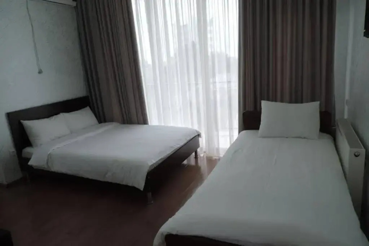 Beach House Hotel