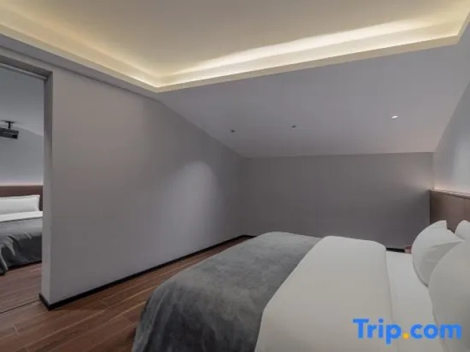 2 Bedrooms Suite