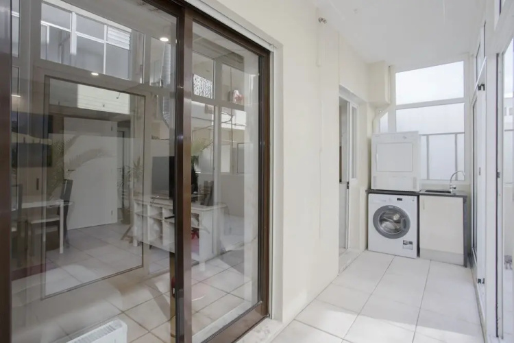 Liiiving - Terrace Downtown Apartment