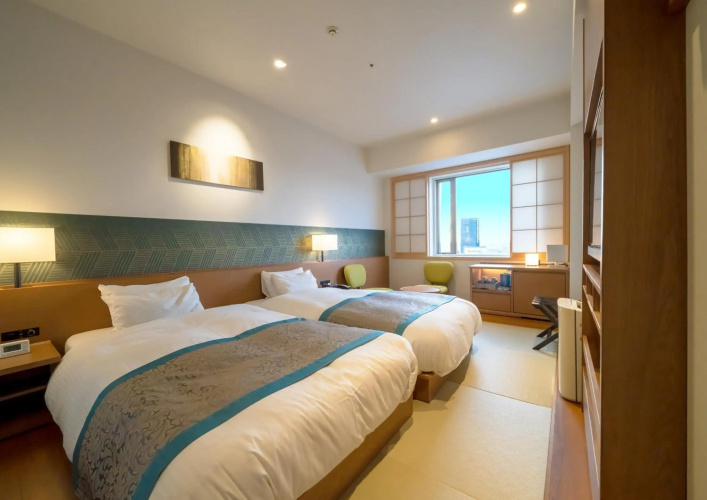 Ours Inn Hankyu