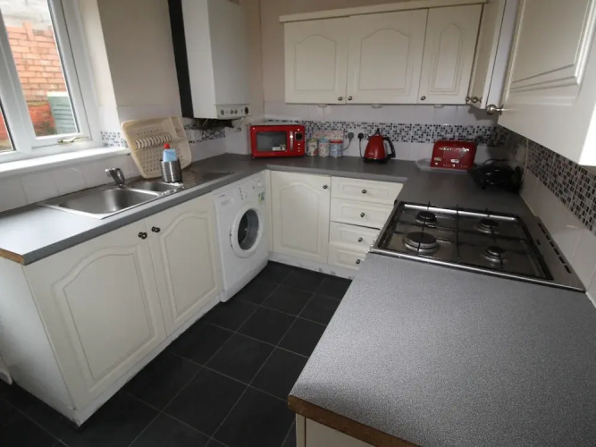 26 Merthyr Road