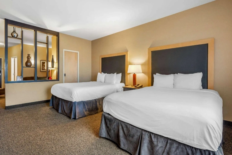 Quadruple Suite