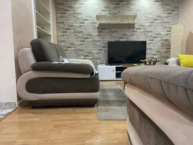 Max Apartments