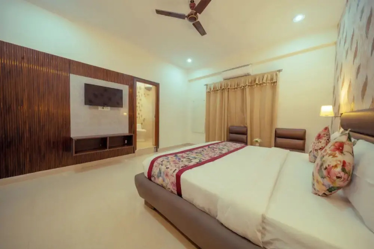 Hotel Hsr View Inn