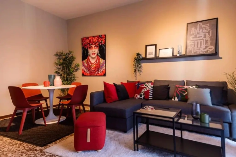 2 Bedrooms Apartment