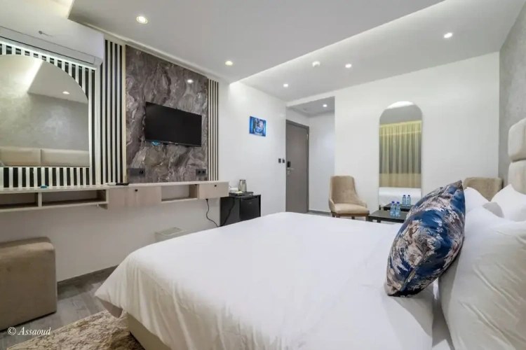 Deluxe Double room with city view