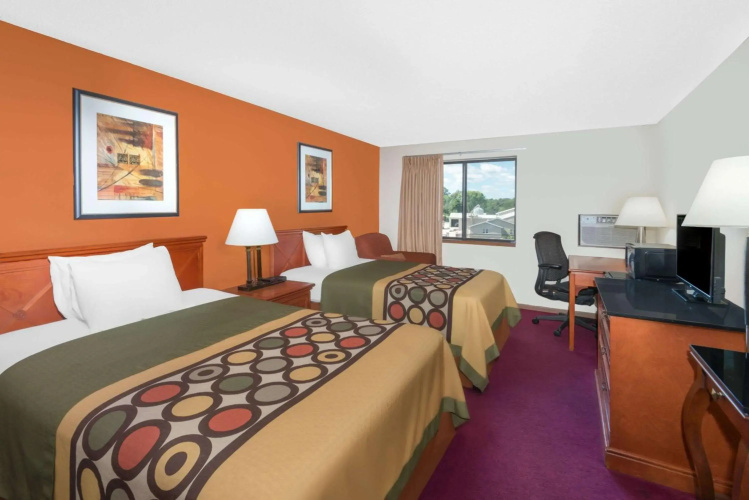 Super 8 By Wyndham Algona