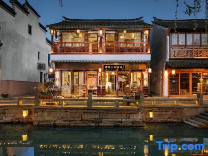 Qianshe Mengli Shuixiang Linhe Inn