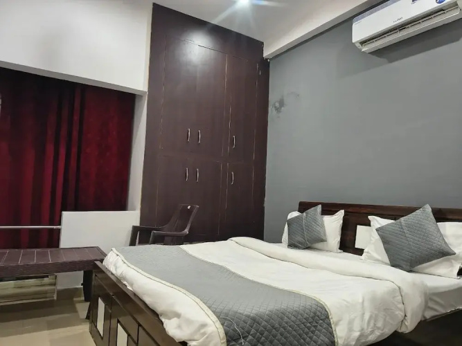 Hotel Trimurti Inn