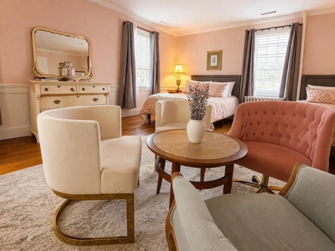 Suite with balcony