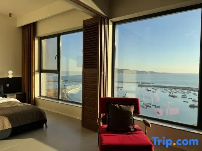 2 Bedrooms Deluxe Suite with view