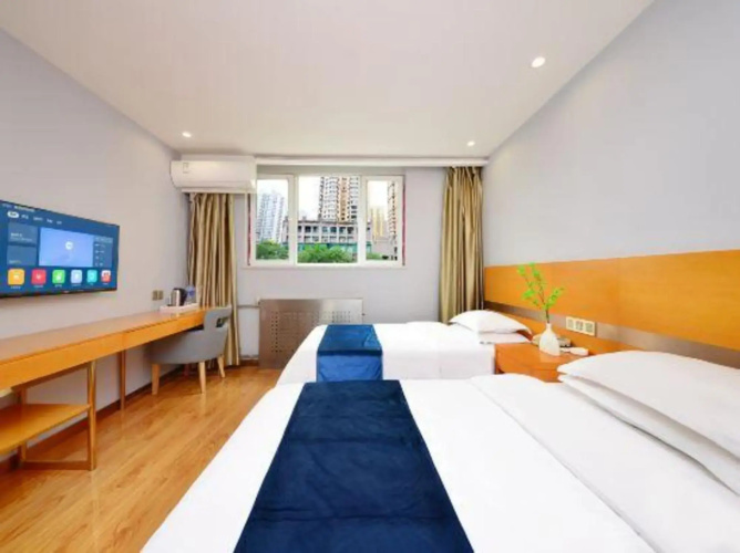 Huating Business Hotel