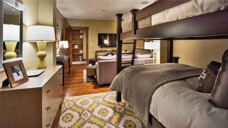 Guest rooms