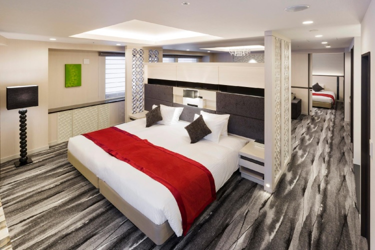 Suite with view