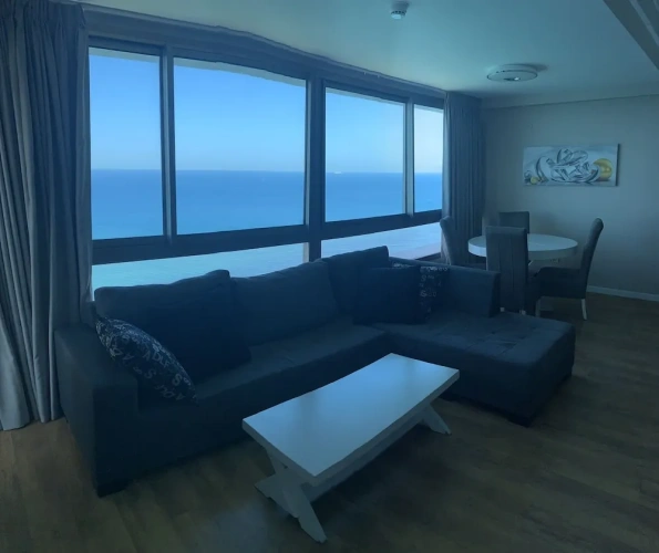 2 Bedrooms Apartment with sea view