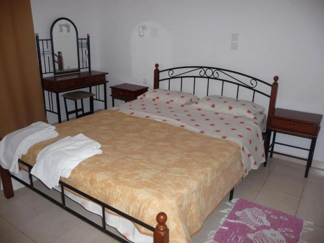 Katerina & Efi Apartments