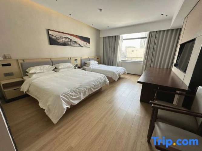 1 Bedroom Deluxe Suite