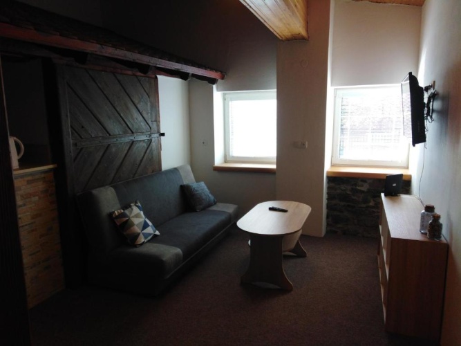 2 Bedrooms Triple Apartment
