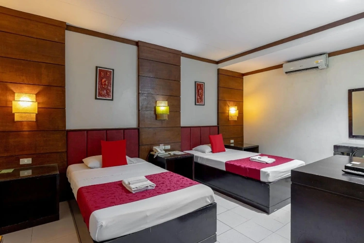 Business Triple Suite