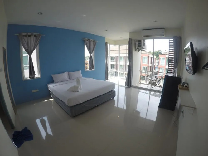 B Ber House