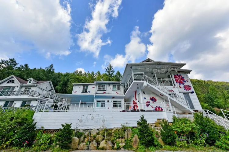 Kapyeong Vivid Pension