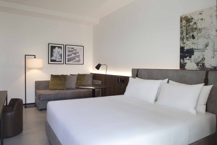 J Hotel photo 7
