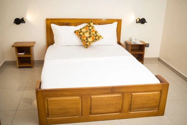 Elogia Hotel