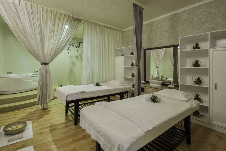 Sea Links Beach Hotel