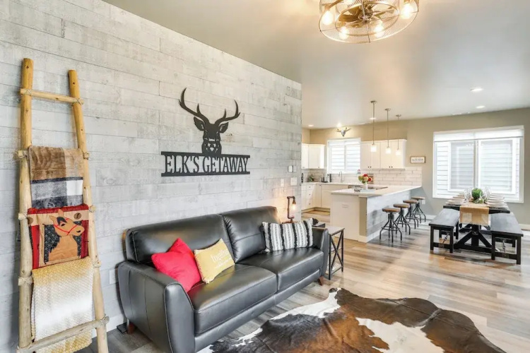 Spacious, Rustic Spearfish Home: Walk to Downtown!