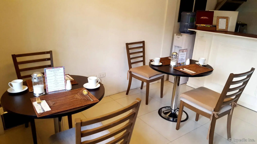 Makati Riverside Inn