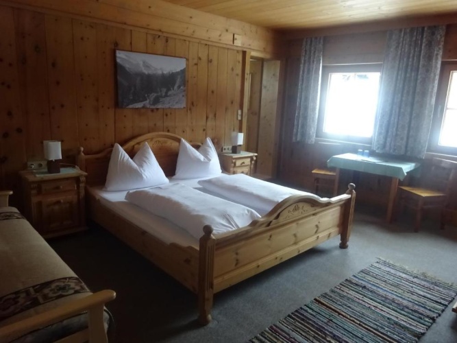 Standard Double room with mountain view