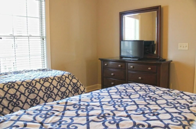 Luxurious Golf Villa Near Broadway at the Beach