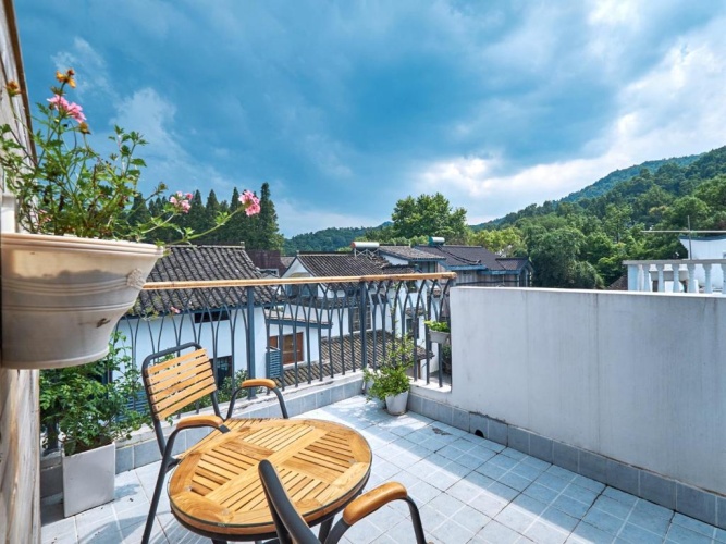 Standard Double room with mountain view