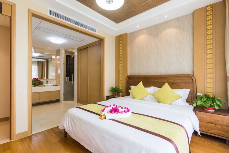 Yalong Bay LanSeJiaRi Villa Aprtment