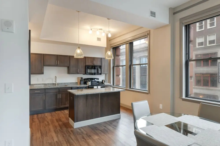 16th St Luxury Rentals