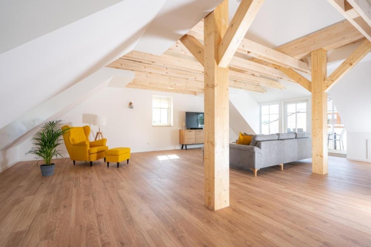 3 Bedrooms Apartment