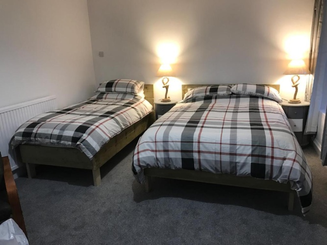 Standard Triple room